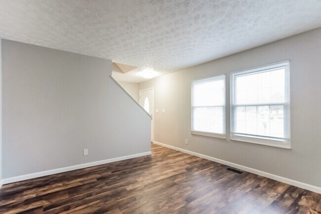 Photo - 3316 Timber Oak Dr