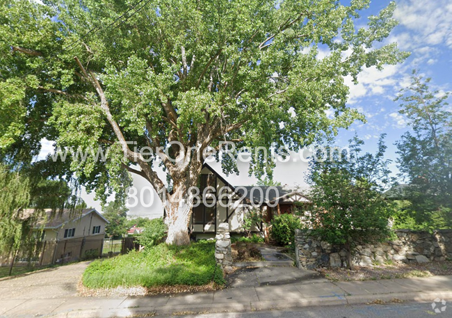 Building Photo - NO DEPOSIT option available for qualified ... Rental