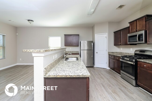 Photo - 7376 St Peter Way