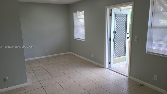 Photo - 287 Norwich L Unidad 287