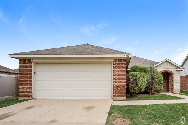 Building Photo - 4020 Tarpon Springs Dr Rental