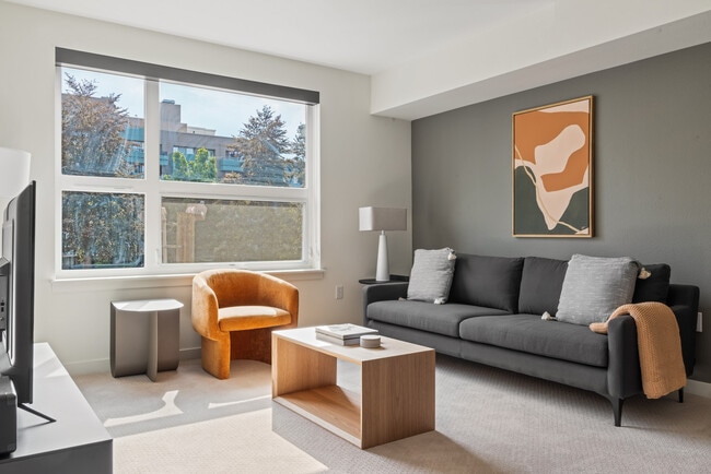 Photo - 330 3rd Ave W Unidad SI FL7-ID3829A