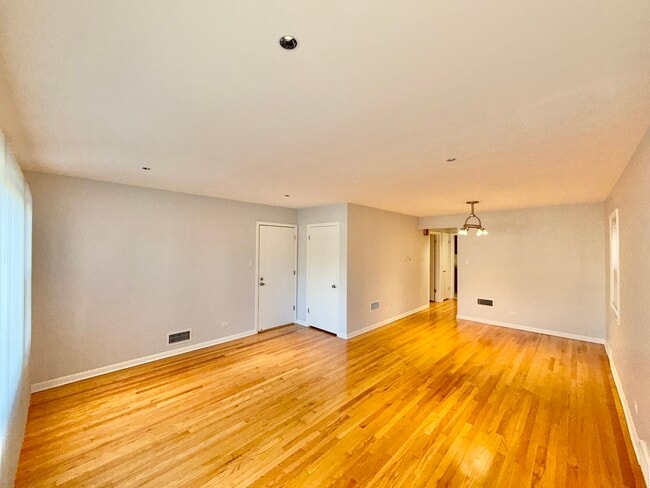 Photo - 5626 N Central Ave Unit 1