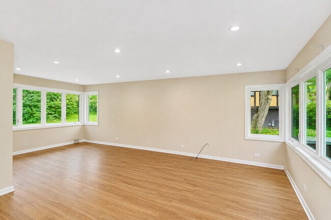 Photo - 7N435 Linden Ave
