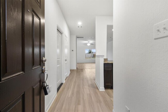 Photo - 10626 Hillside Creek Dr