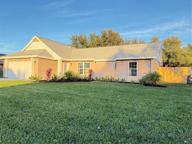 Photo - 221 Dempsey Way