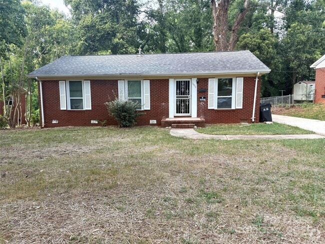 Building Photo - 3900 Crestridge Dr Rental