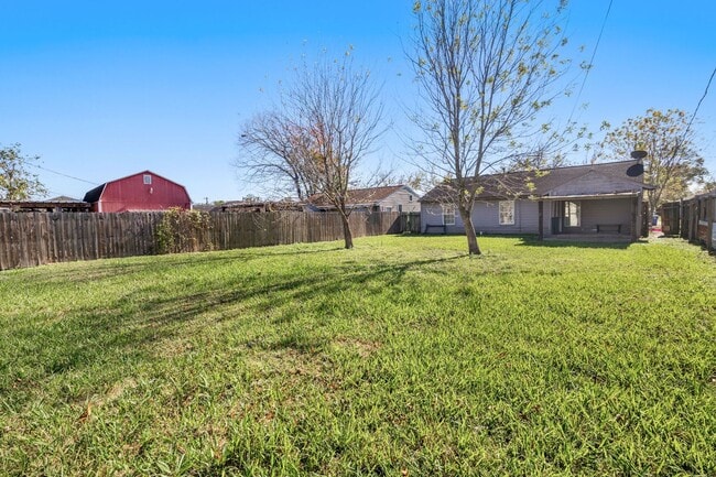 Photo - Great 3 Bedroom Single Family in Angleton