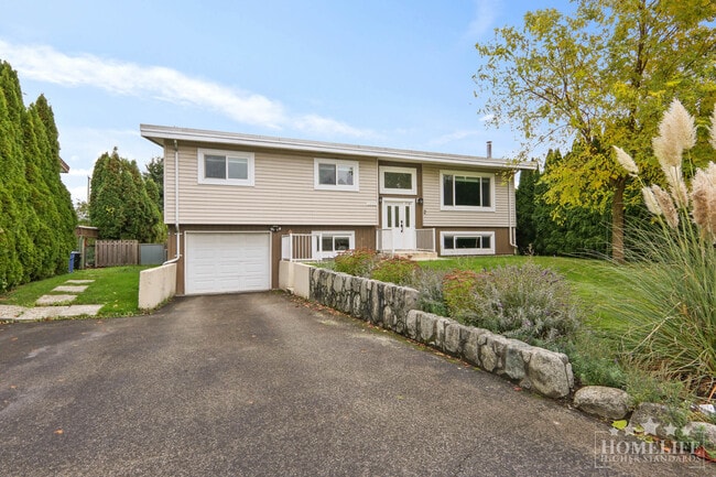 Photo - Rare 2 Bedroom Suite  in Great  Sardis Loc... Unit Basement