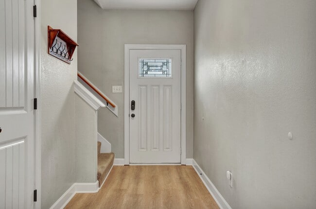 Photo - 211 Thalia Rd