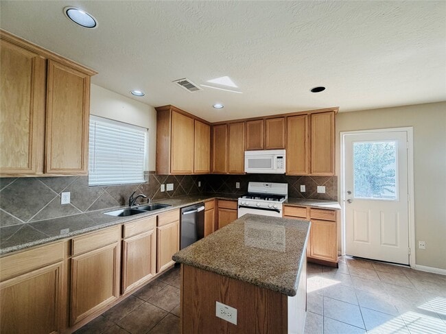 Photo - 246 Golden Grain Dr