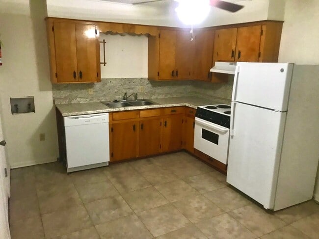 Photo - 2 Bed 1 bath apartment Unidad 101