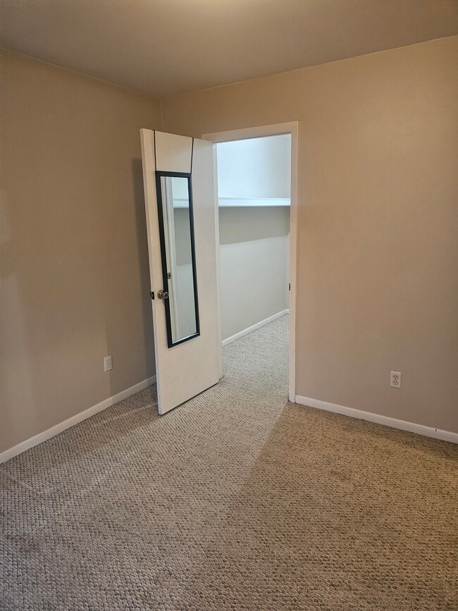 Photo - 43256 Mound Rd Unidad 504