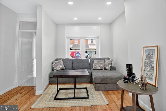 Photo - 4324 Otter St