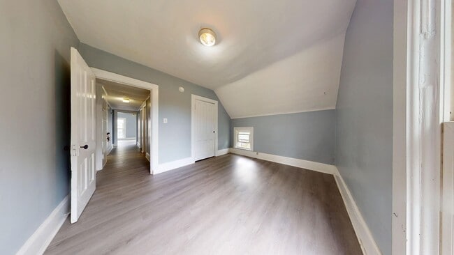 44 Glessner Ave Unit 1/2