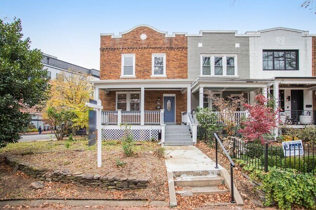 Photo - 349 Kentucky Ave SE