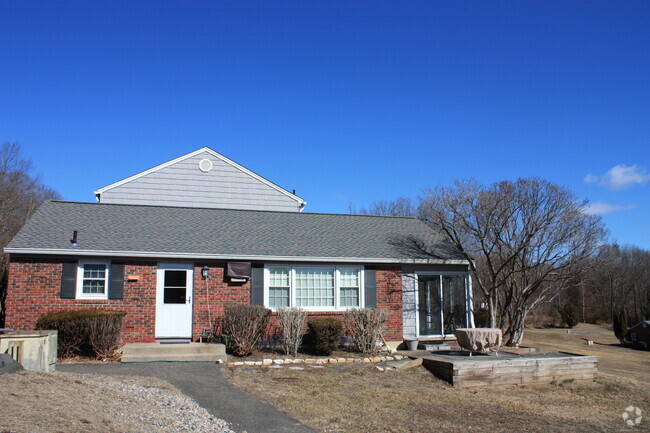 Building Photo - 86 Old Farms Ln Unit 86 Rental