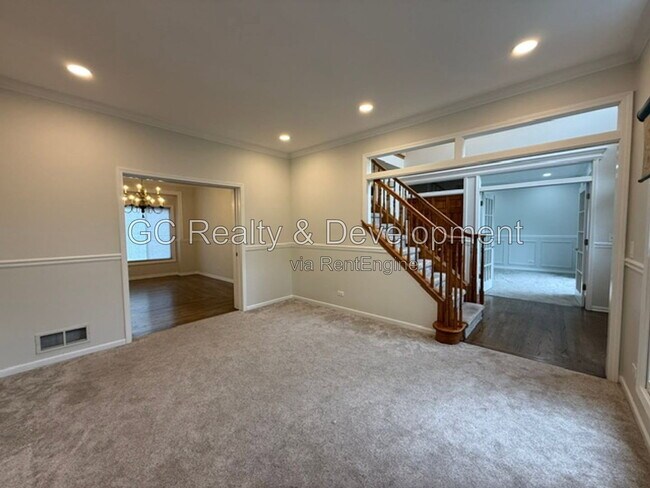 Photo - 882 Clarendon Ln