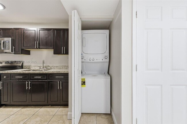 Photo - 1977 NW 5th Pl