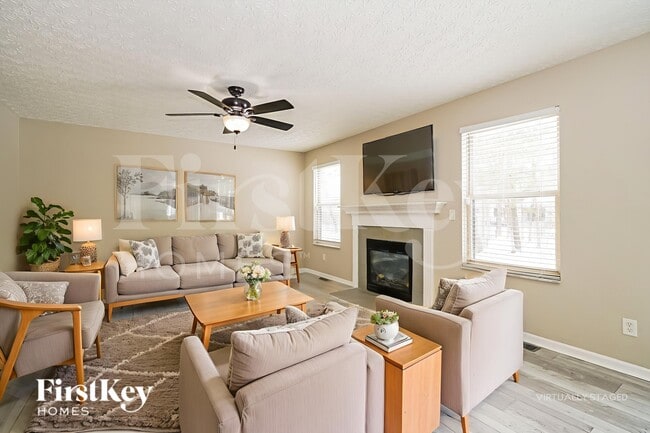 Photo - 339 Shyanne Dr