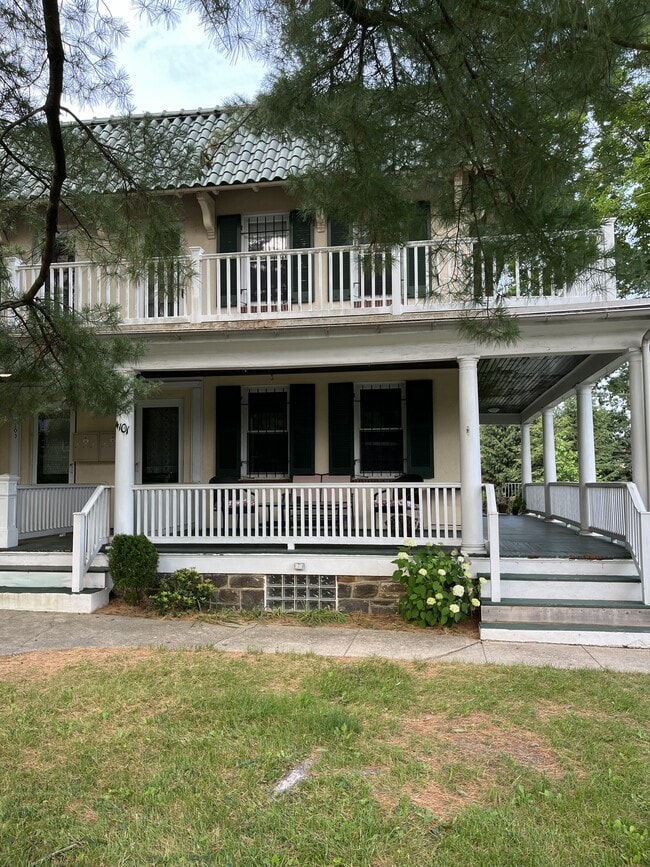 Photo - 4101 Roland Ave Unit 2F