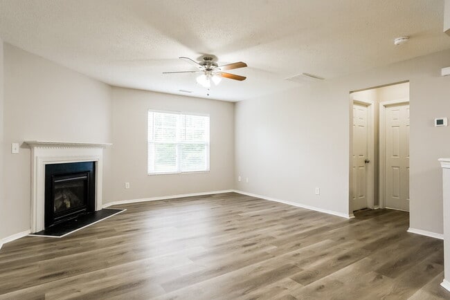 Photo - 3129 Varcroft Rd