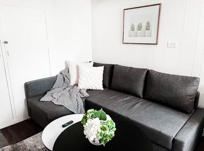 Photo - Iowa Unit Iowa Upstairs