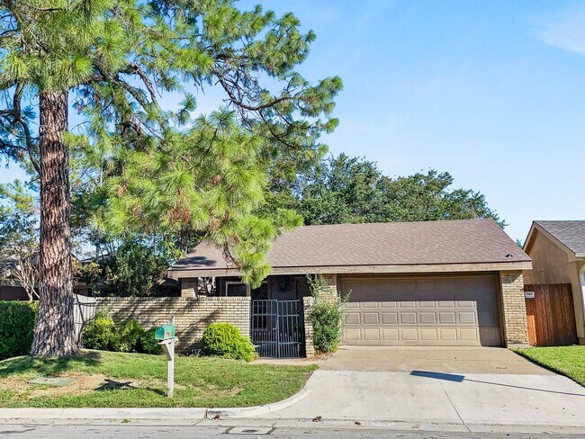 Photo - Great location!