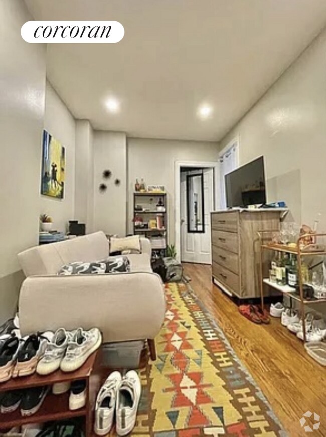 Building Photo - 338 E 65th St Rental