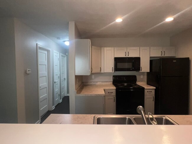 Photo - 511 Bernard Ave