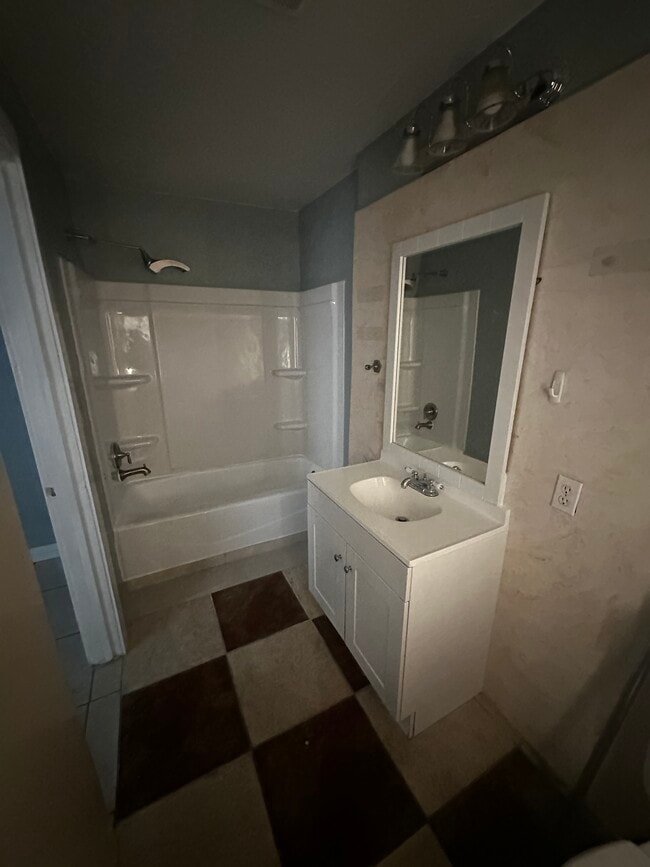 Photo - 2504 Reynolds Ave