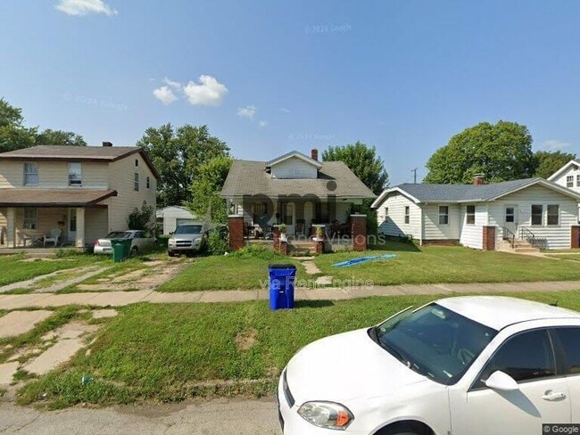 Building Photo - 2152 E Johns Ave Rental