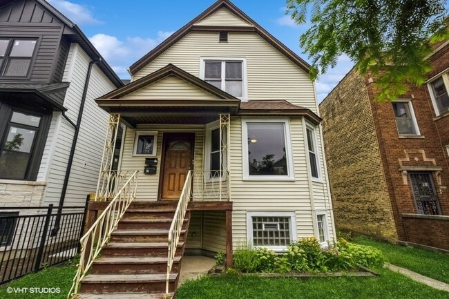 Building Photo - 3505 N Whipple St Unit 1 Rental