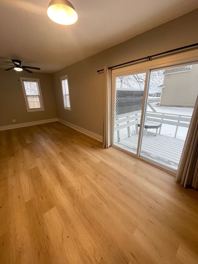 Photo - AVAILABLE NOW! - 2 Bed, 1 Bath Home In Superior!