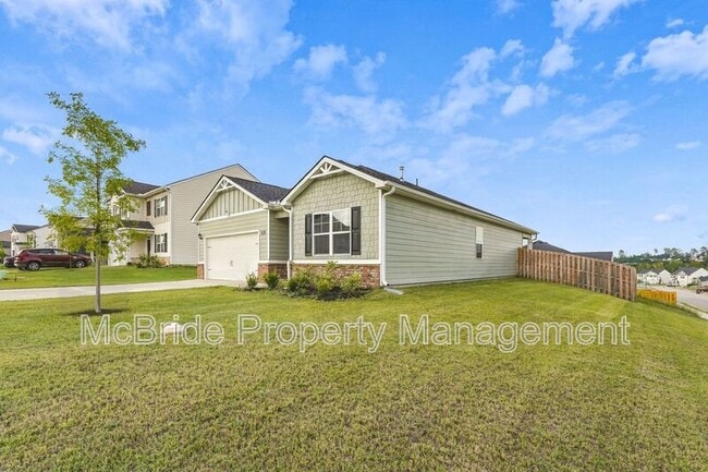 Photo - 715 Hollis Ave