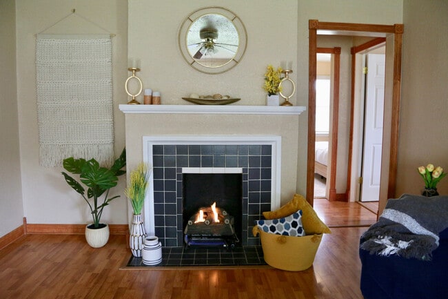 Photo - 1002 Columbus St