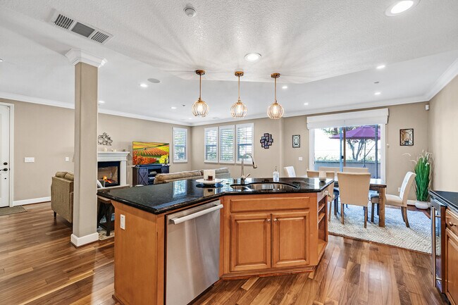 Photo - 588 Dovecote Ln