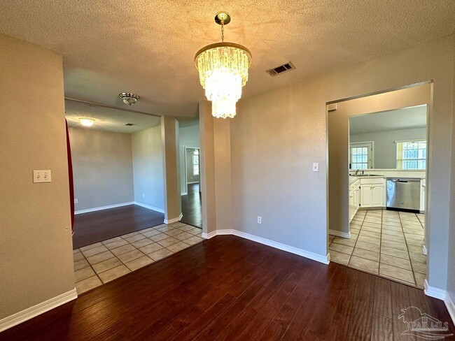 Photo - 6068 Toulouse Dr