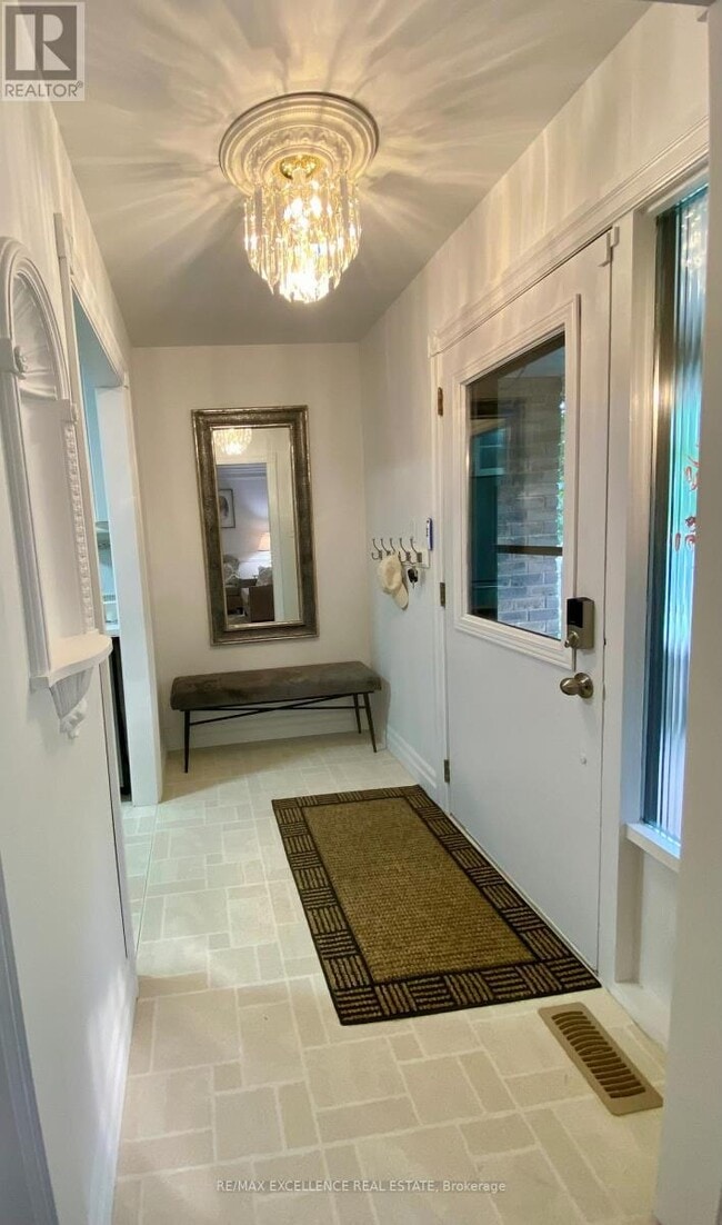 Photo - 485 Gowland CR