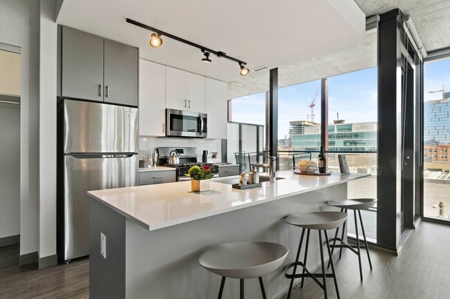 Photo - 162 N Elizabeth St