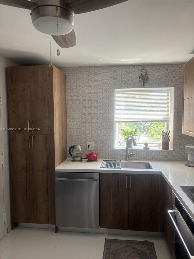 Photo - 1865 S Ocean Dr Unit 4F