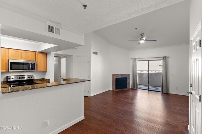 Photo - 2025 E Campbell Ave Unidad 309