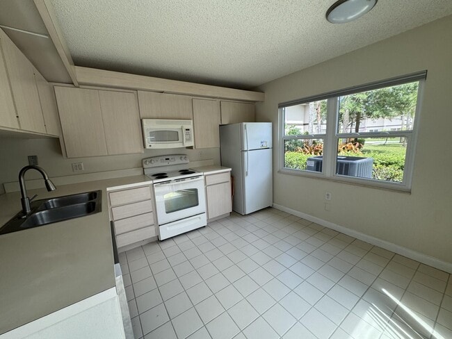 Photo - 20 Bedford Ct