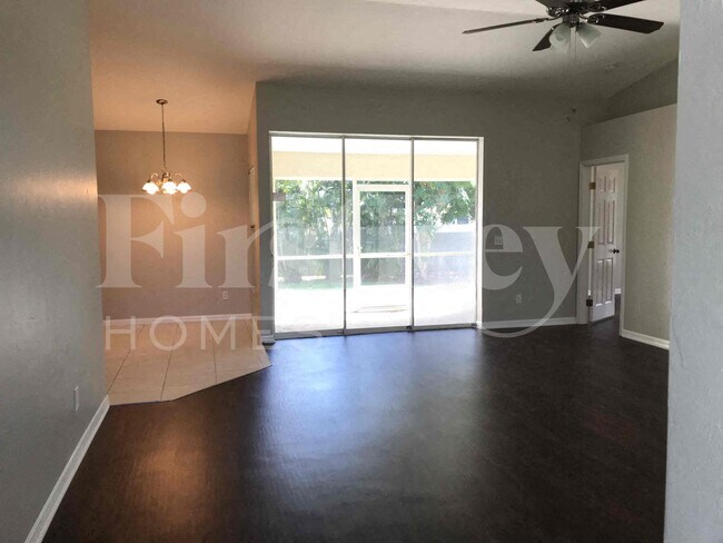 Photo - 18205 Apple Rd