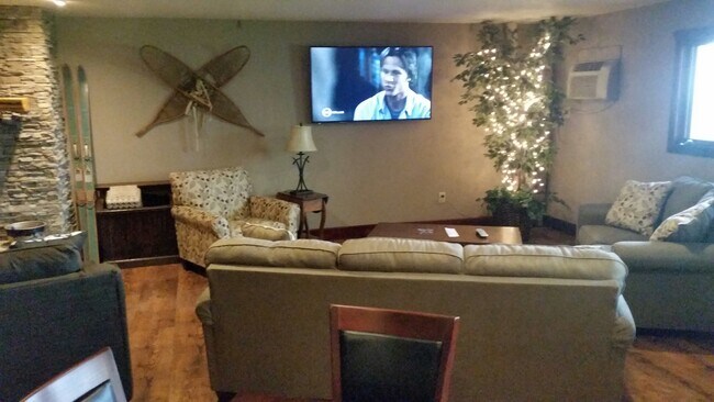 Photo - Rib Mountain Inn