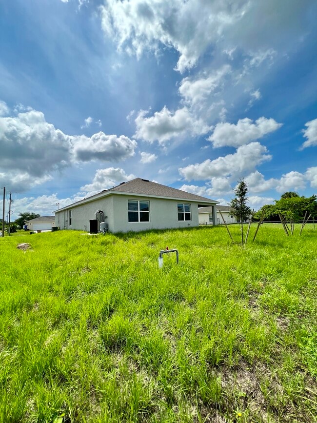 Photo - 2518 NE 6th Pl House