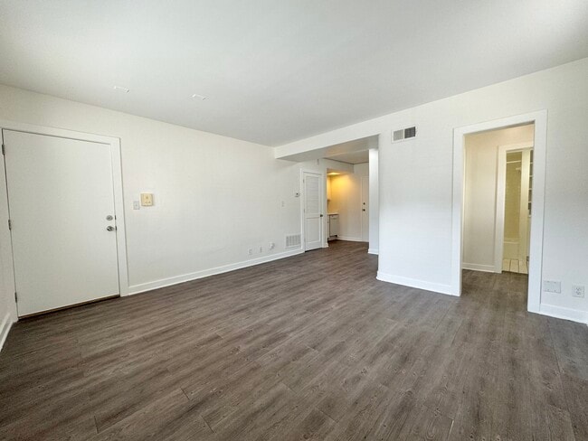 Photo - 4524 Broadway Blvd Unit 1N