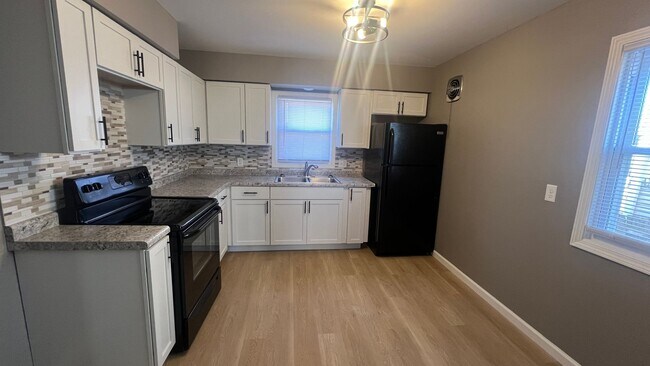 Photo - 5922 N 84th St Unit 5922 Lower