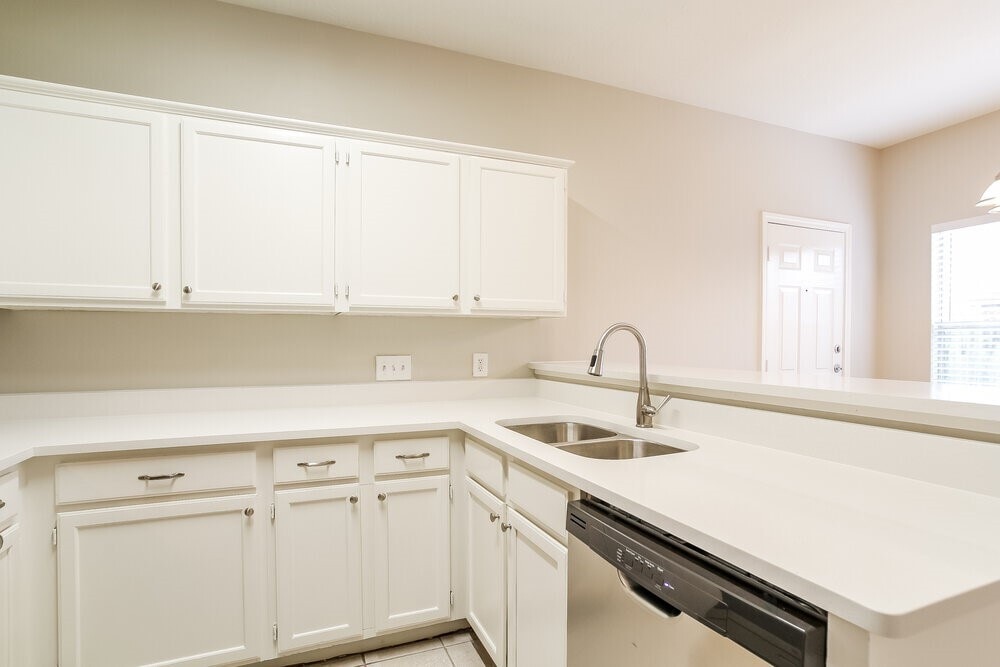 Photo - 6615 Bluebottle Ln