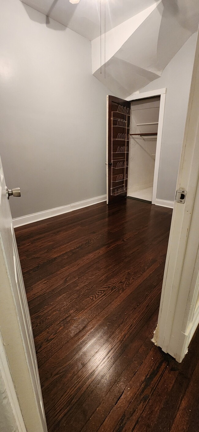 Photo - 6620 S Champlain Ave Unit 1